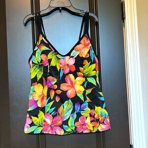 Miraclesuit size 16 Tankini top, this is the one! Hawaiian print tropical